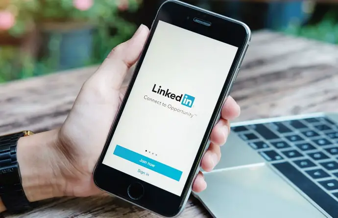 view someones linkedin profile without them knowing