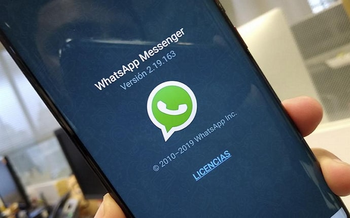 delete all messages from whatsapp group