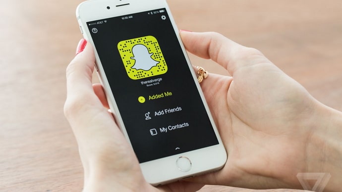 find out who is behind a fake snapchat account
