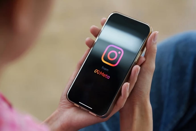 hide who you follow on instagram without private account
