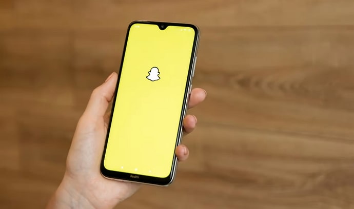 does active now on snapchat mean they're active or chats or feed