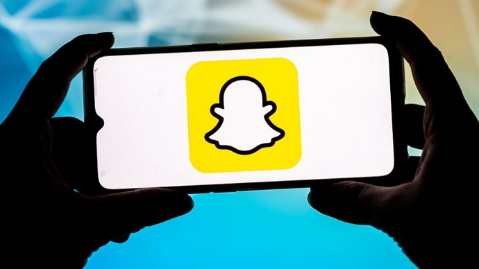 find out who your boyfriend is messaging on snapchat