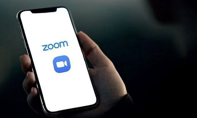 can people hear you if you play music while attending zoom class