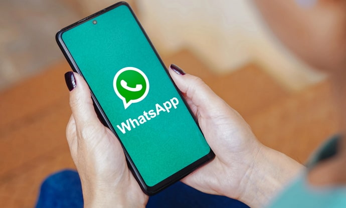 track someone on whatsapp without them knowing