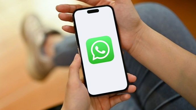 can a person tell if i shared my status only with them on whatsapp